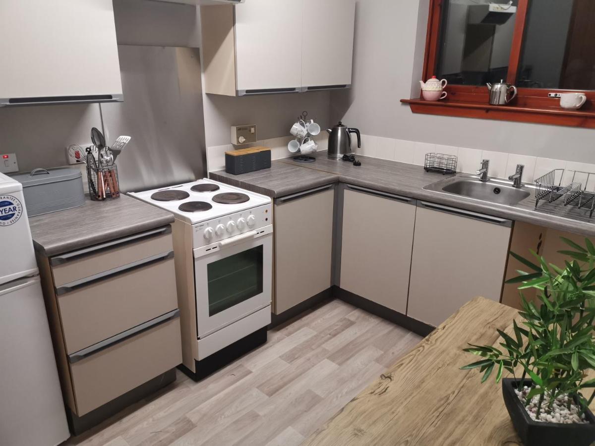 2 Raasay Court Apartment Портри Екстериор снимка